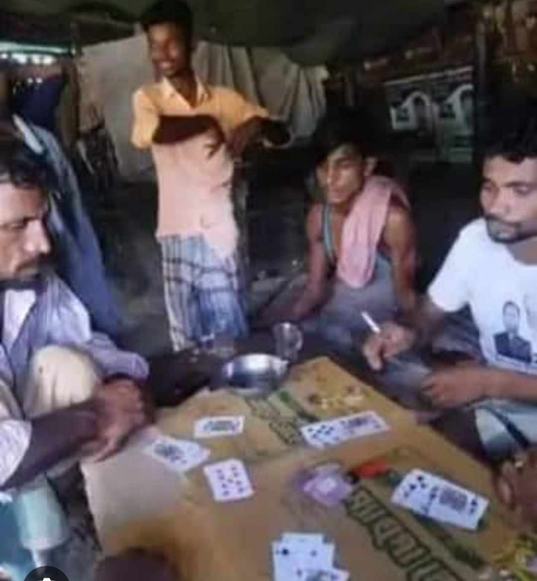 চাঁপাইনবাবগঞ্জের মহারাজপুর ইউনিয়ন জুড়ে চলছে জমজমাট জুয়া ও মাদক সেবনের আসর