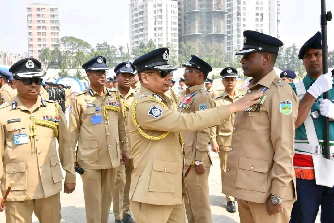 নওগাঁ বদলগাছী থানার ওসি মাহবুবুর পিপিএম পদকে ভূষিত 