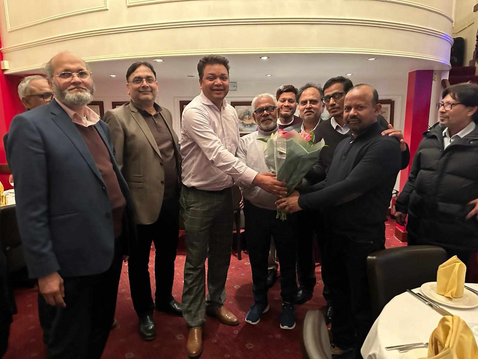 বিশিষ্ট শিল্পপতি আওলাদ  হোসেন মৃধা র সাথে লন্ডনে মতবিনিময় সভা 