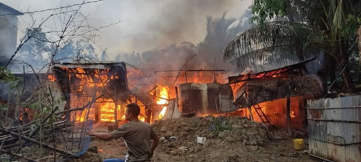 ঈদগাঁওতে ছেলের দেয়া আগুনে পুড়ে ছাই বাবার ঘর