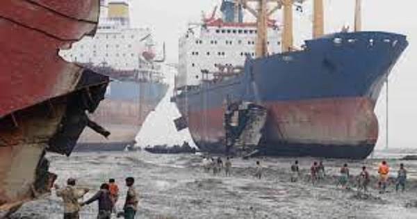 সীতাকুণ্ড এসএন শিপ ইয়ার্ড তিন মাসের জন্য বন্ধ, সাথে জরিমানা ২৬ লাখ