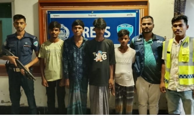 সাতকানিয়া থানার দুর্ধর্ষ অভিযানে চার ধর্ষক গ্রেফতার